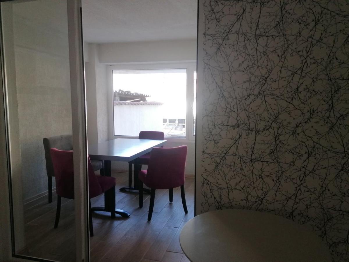 Hostel Denica Скоп'є Екстер'єр фото